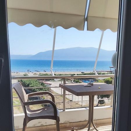 Apartment In The Village With A Sea View فلورا المظهر الخارجي الصورة