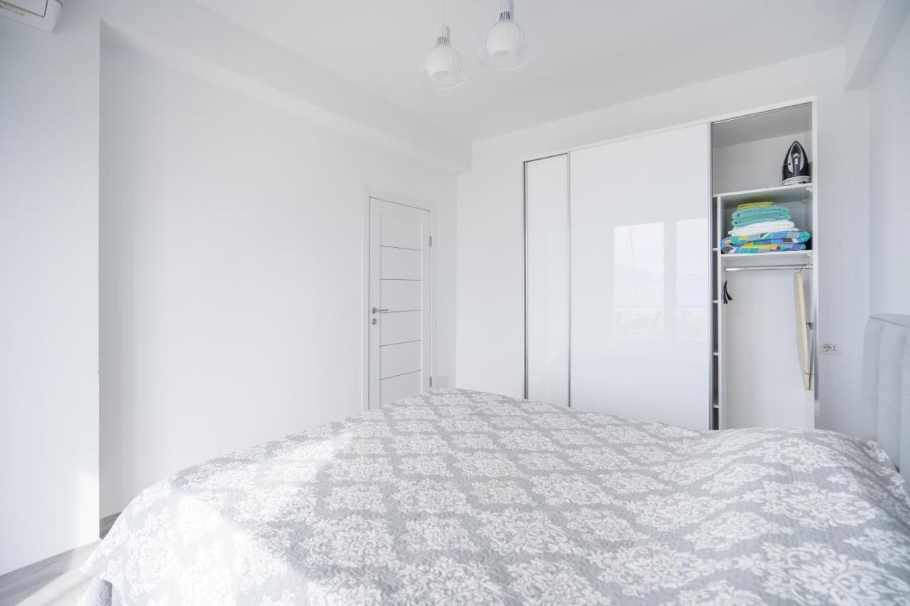 Apartment In The Village With A Sea View فلورا المظهر الخارجي الصورة