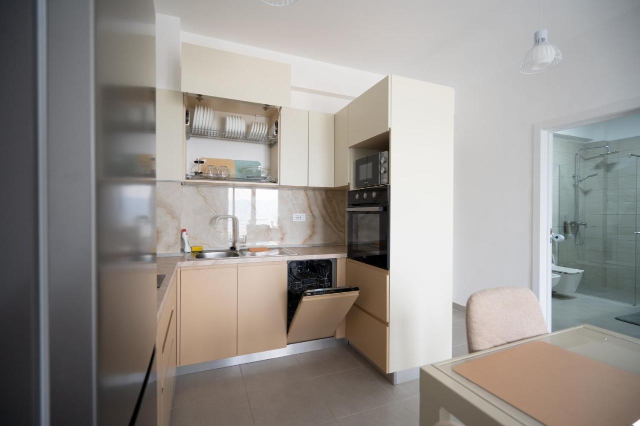 Apartment In The Village With A Sea View فلورا المظهر الخارجي الصورة